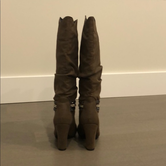 Adorable knee high boots with rhinestones - Picture 4 of 5